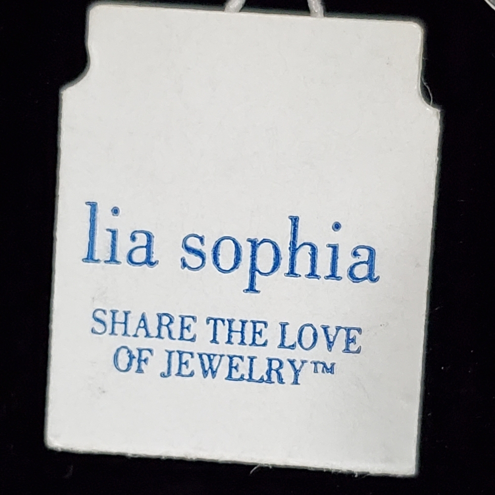 Collar Necklace {BRAND NEW} - Picture 4 of 4
